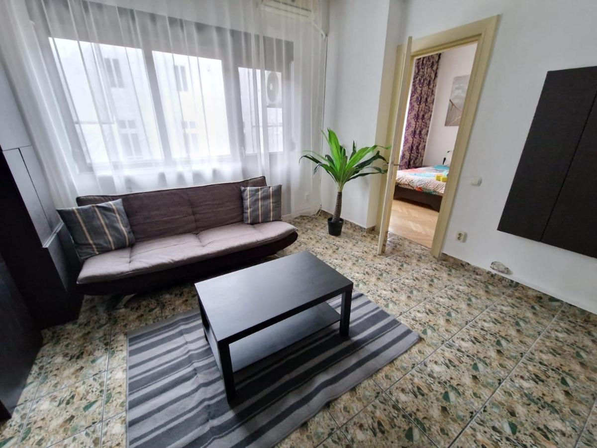Global Downtown Apartments - Universitate - Calea Victoriei Бухарест Екстер'єр фото