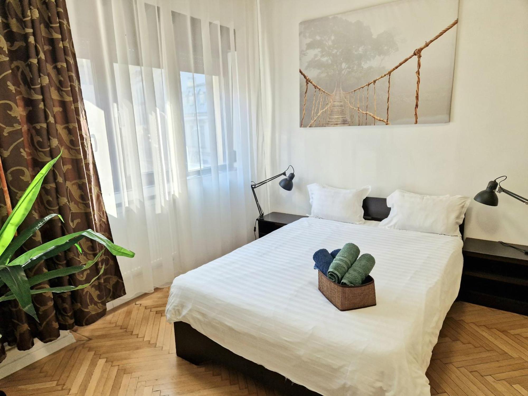 Global Downtown Apartments - Universitate - Calea Victoriei Бухарест Екстер'єр фото
